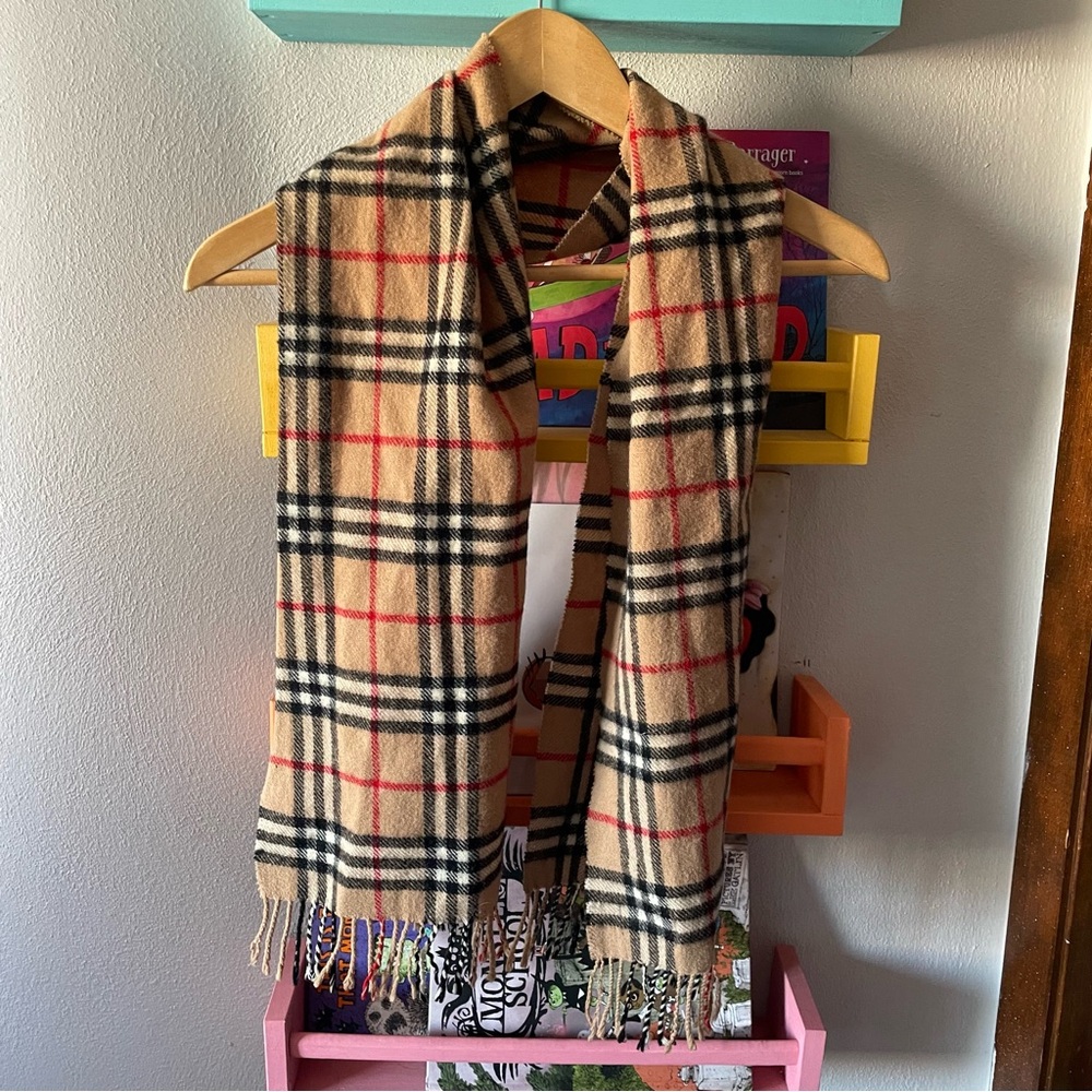Burberry vintage nova check Lambswool scarf